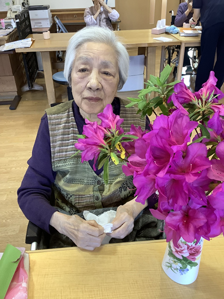 春の花、香りと色に誘われて