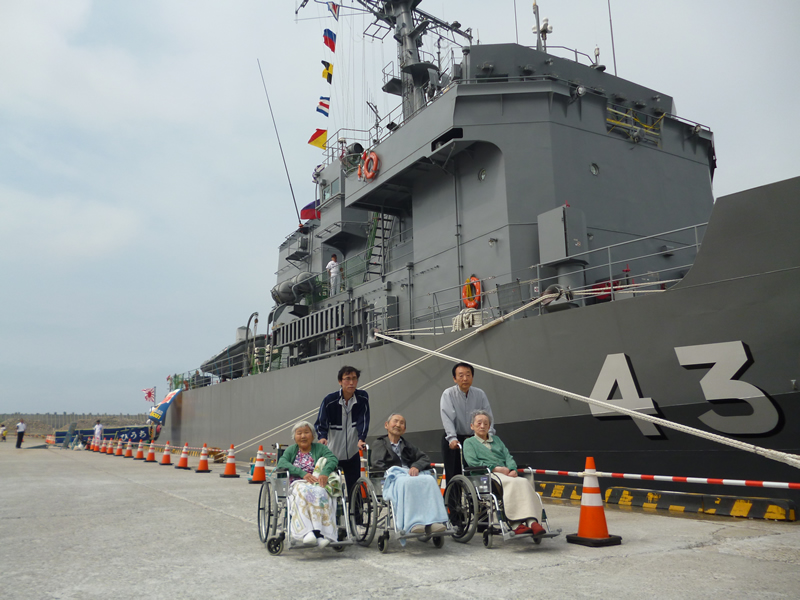 多用途支援艦「ひうち」見学