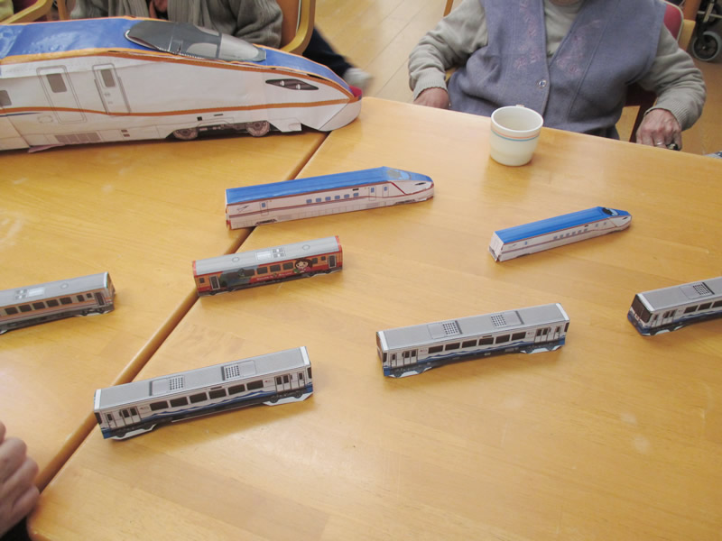 電車をたくさん作りました