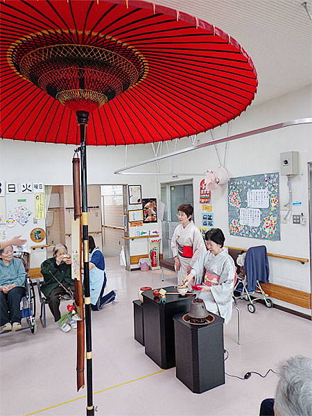 春の行事～お茶会、団子まき～