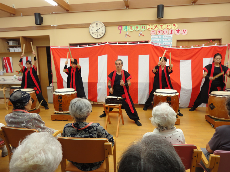 敬老のつどいと秋のドライブ